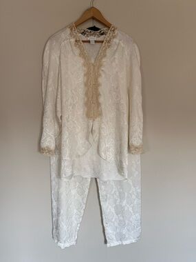 Vintage Fantasies by Morgan Taylor Ivory Romantic Delicate Bridal Lingerie Set S